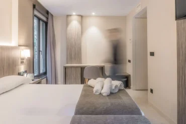 Vista de una de las nuevas habitaciones superiores tras la reforma del Balneario de la Virgen
