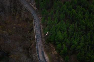 Miles de personas acuden cada año a los cañones del río Mesa para el avistamiento de buitres