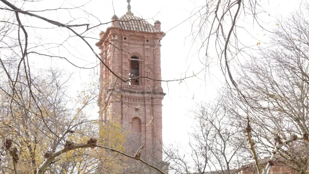 En el listado sobre qué visitar cerca del Balneario de la Virgen figura destacado el Monasterio de Piedra