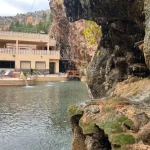 El turismo slow encaja perfectamente en propuestas como las del lago termal del balneario, en la imagen