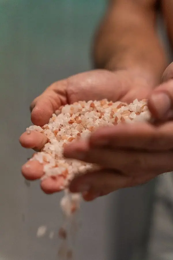 Un hotel con aguas termales se identifica por sus aguas mineromedicinales